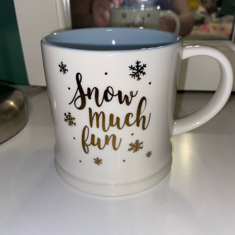 NWT TARGET HOLIDAYS SNOW MUG